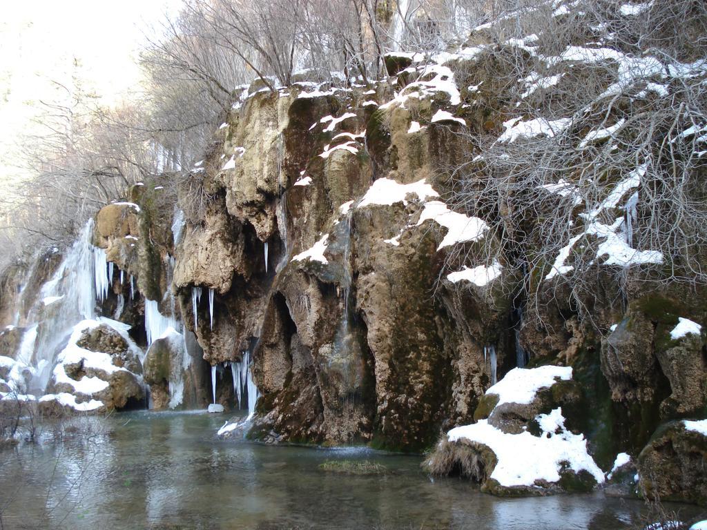 Penzion Alojamiento Turistico "El Torreon" Fresneda de la Sierra Exteriér fotografie